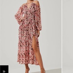 ASTR The Label FLORAL COLD SHOULDER MIDI DRESS